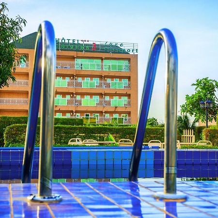 Hotel Univers 3 Aeroport Luxe ニアメ エクステリア 写真