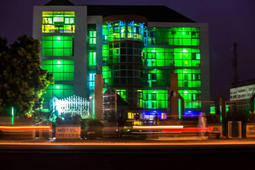 Hotel Univers 3 Aeroport Luxe ニアメ エクステリア 写真