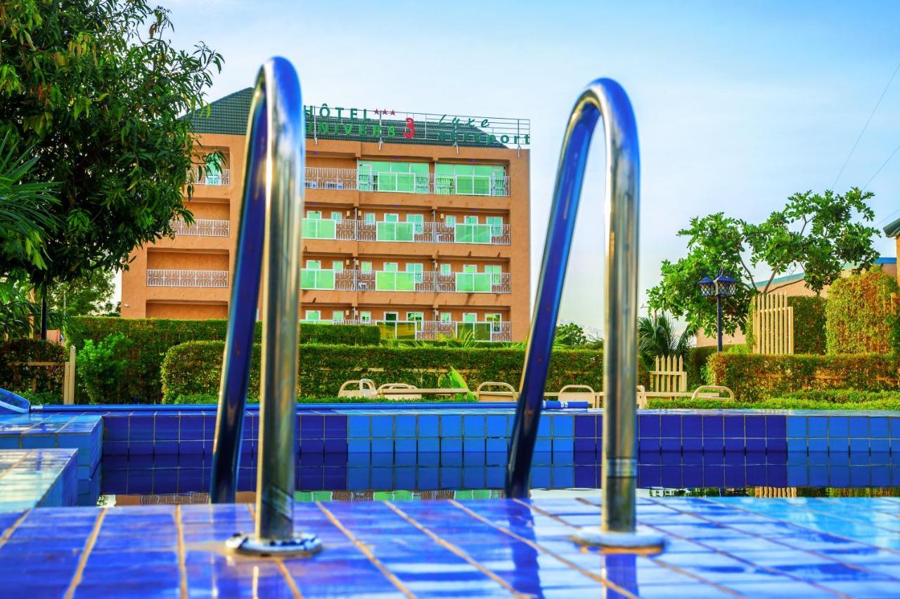 Hotel Univers 3 Aeroport Luxe ニアメ エクステリア 写真